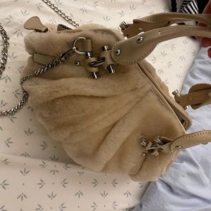 Letizia beige off white purse silver chain fur